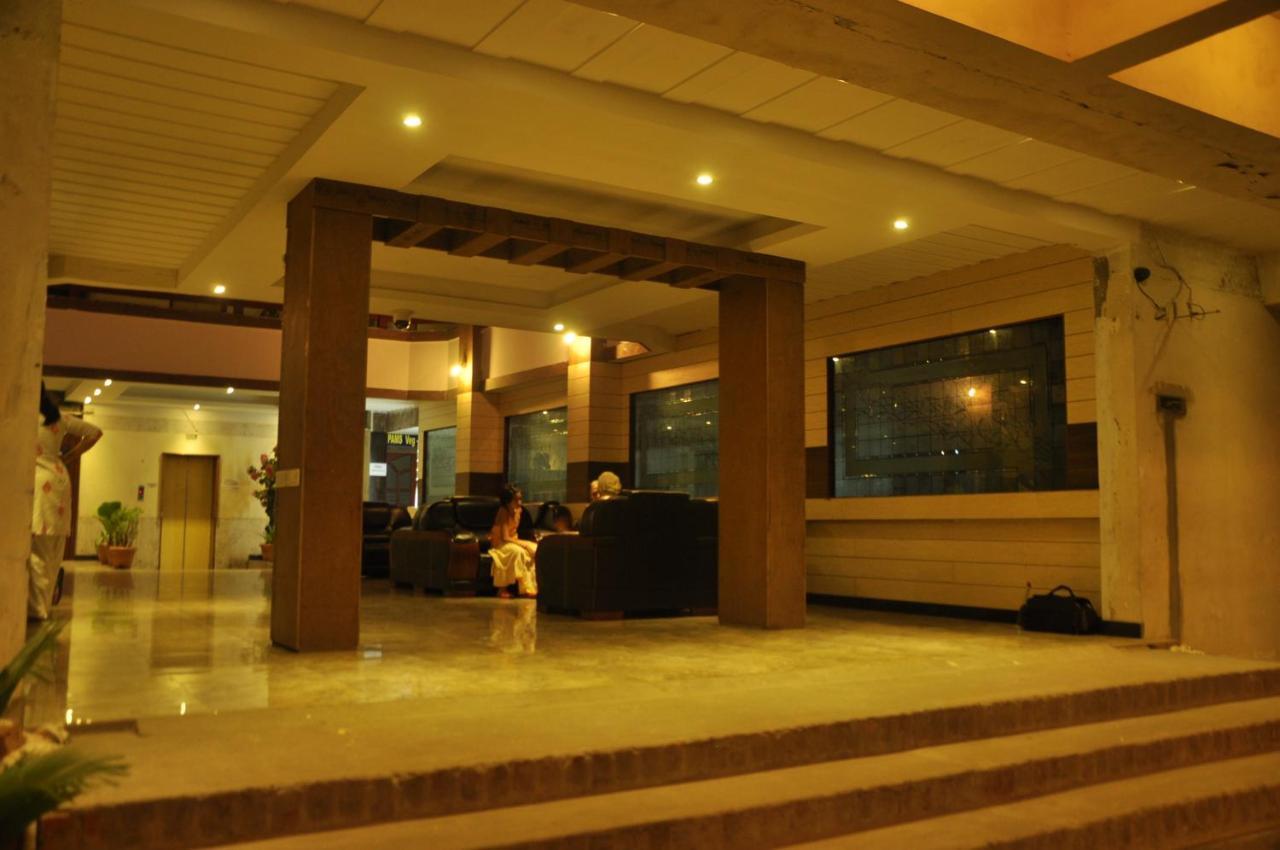 Hotel Pams Mayiladuthurai Buitenkant foto