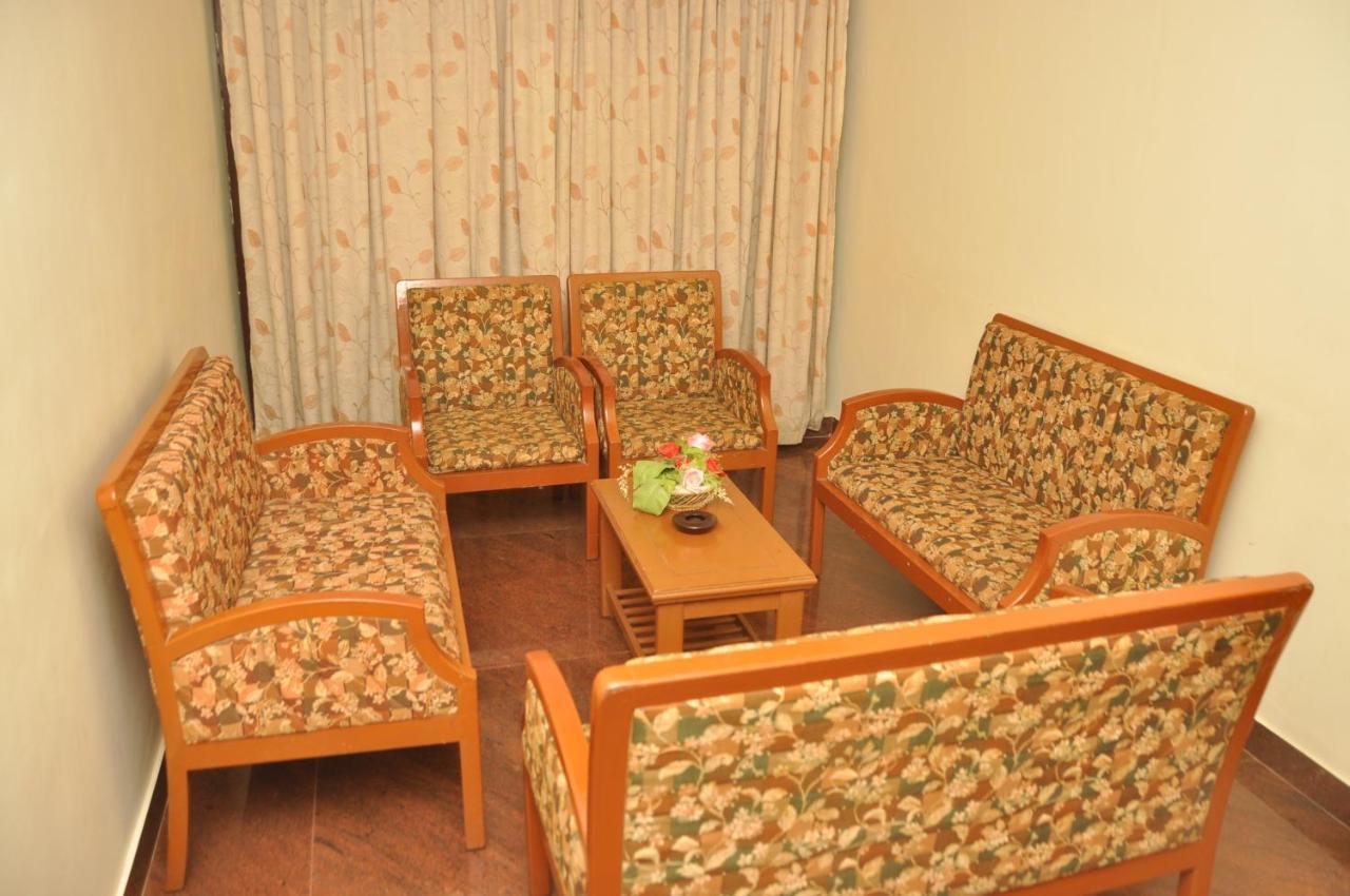 Hotel Pams Mayiladuthurai Buitenkant foto