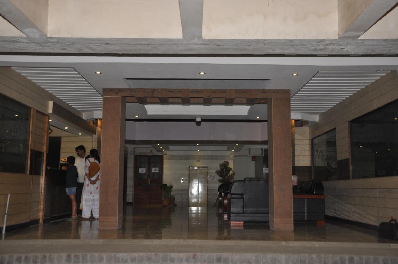Hotel Pams Mayiladuthurai Buitenkant foto