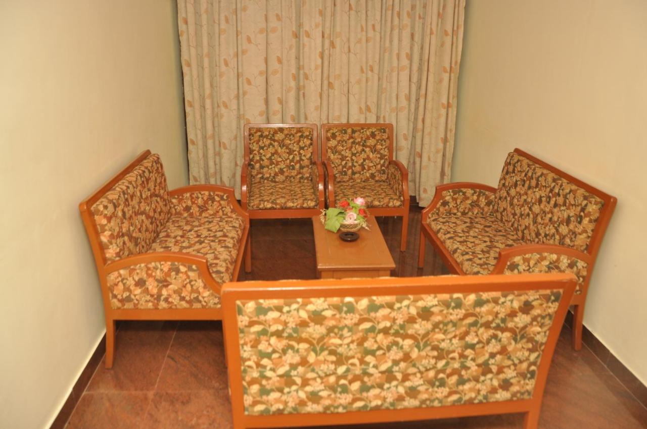 Hotel Pams Mayiladuthurai Buitenkant foto