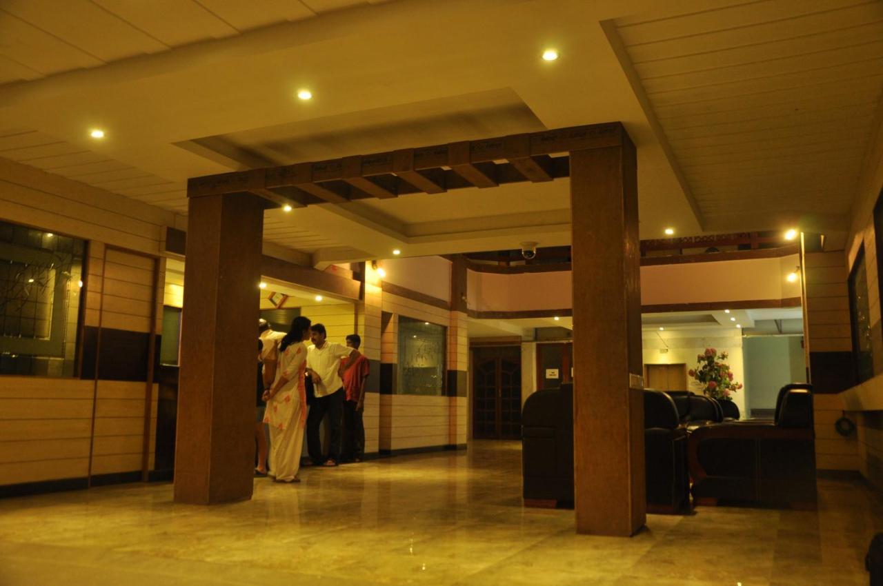 Hotel Pams Mayiladuthurai Buitenkant foto