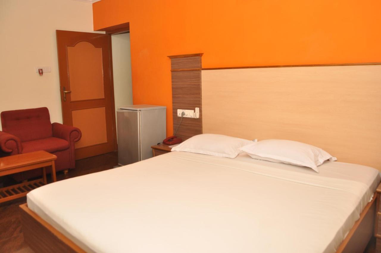 Hotel Pams Mayiladuthurai Buitenkant foto