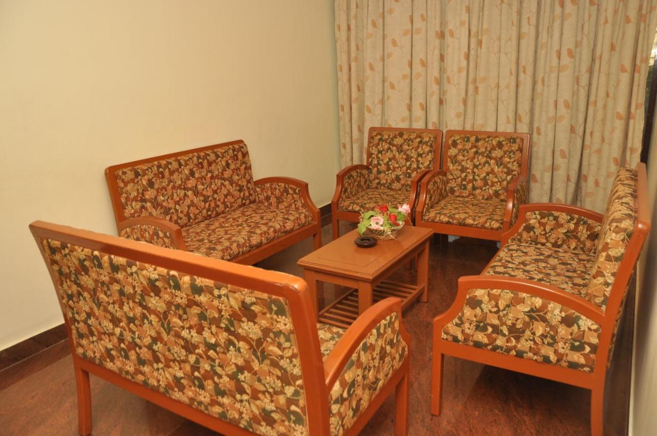 Hotel Pams Mayiladuthurai Buitenkant foto