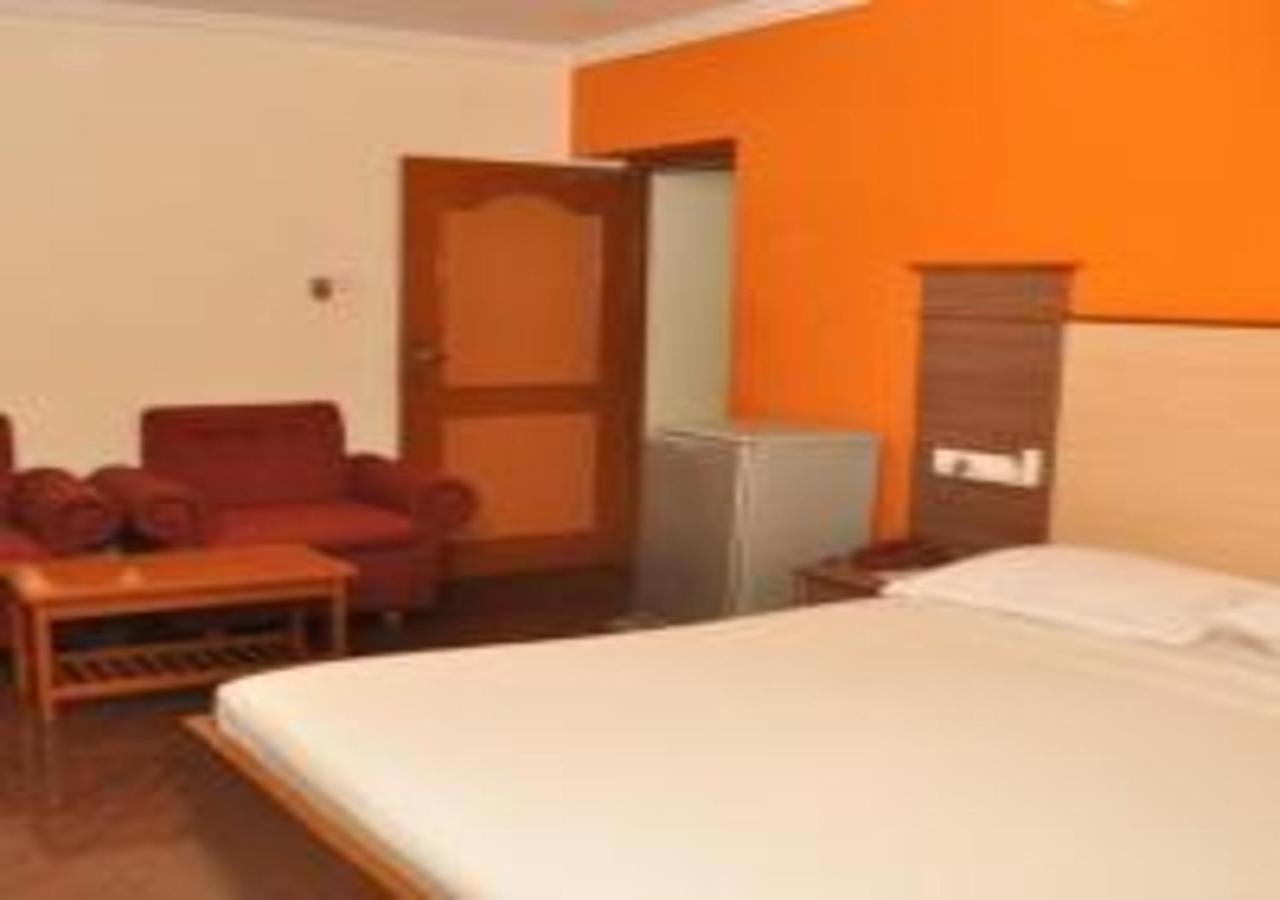 Hotel Pams Mayiladuthurai Buitenkant foto